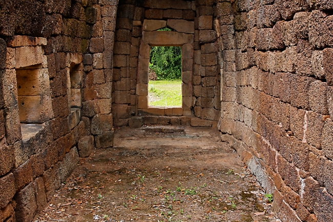 25-Prasat Ta Muen-014